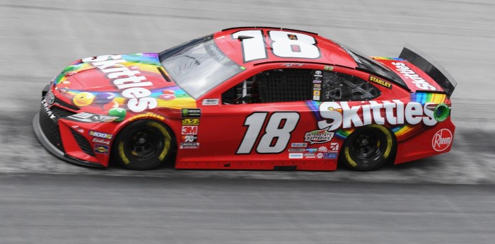 Kyle Busch volvió a ganar con el Toyota en Nascar