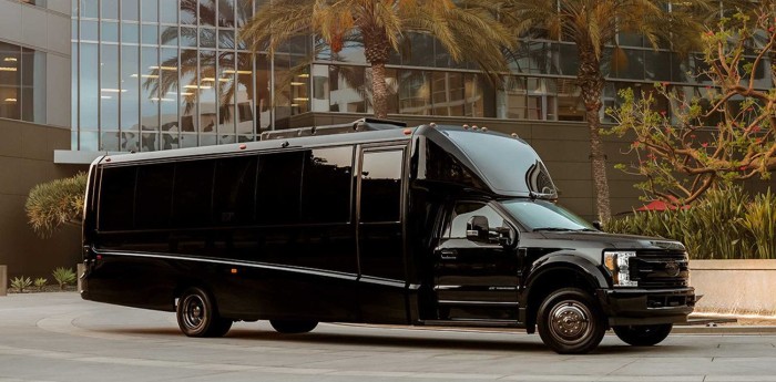 Lexani G-77 el motorhome del millón de dólares