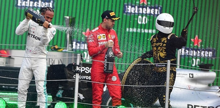 Sebastian Vettel molesto con el podio en México