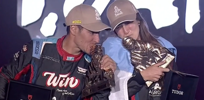 Dakar 2025: Cavigliasso y Pertegarini alzaron el premio de campeones en la ceremonia final