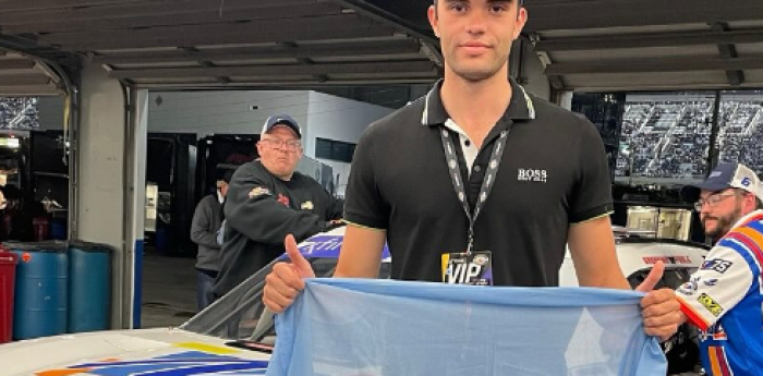 Baltazar Leguizamón mostró el casco que utilizará en NASCAR Xfinity