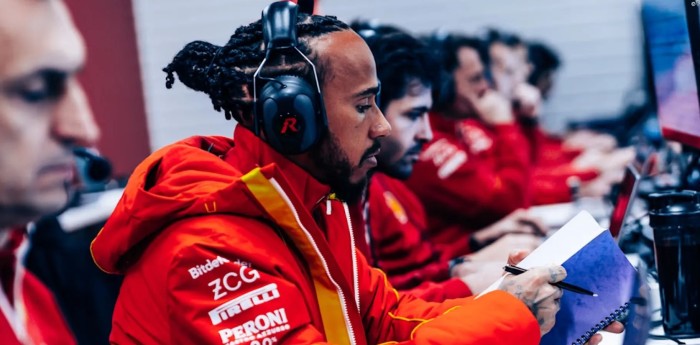 “El rojo Ferrari le queda bien a Hamilton”, aseguró uno de sus principales rivales