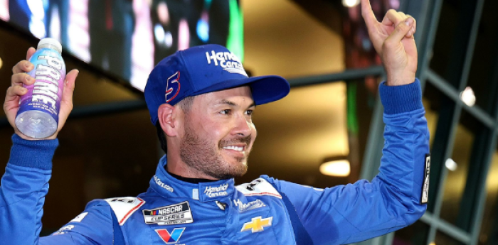 NASCAR: sobre el final, Larson se quedó con la victoria en Homestead